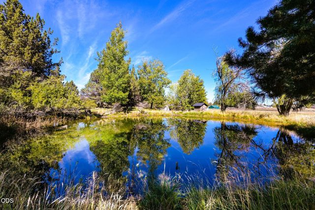 61330 Larsen Road, Bend, OR 97702