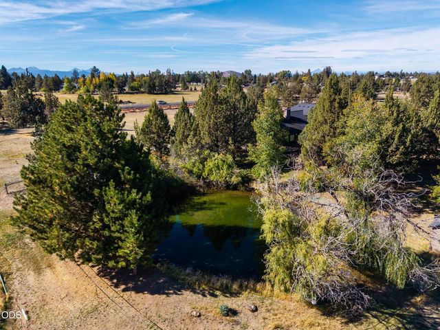61330 Larsen Road, Bend, OR 97702