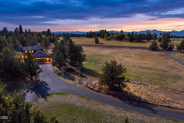 61330 Larsen Road, Bend, OR 97702