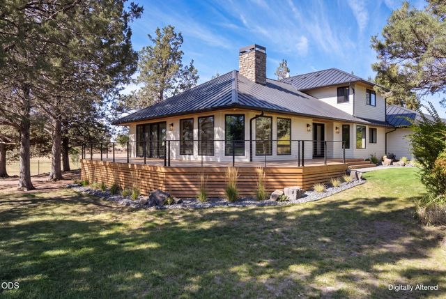 61330 Larsen Road, Bend, OR 97702
