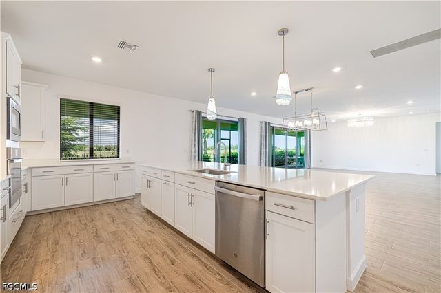 20933 Napa LOOP, Estero, FL 33928