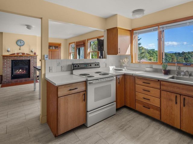 5283 Dorset Street, Shelburne, VT 05482