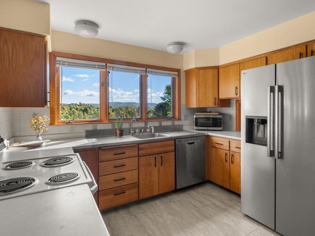 5283 Dorset Street, Shelburne, VT 05482