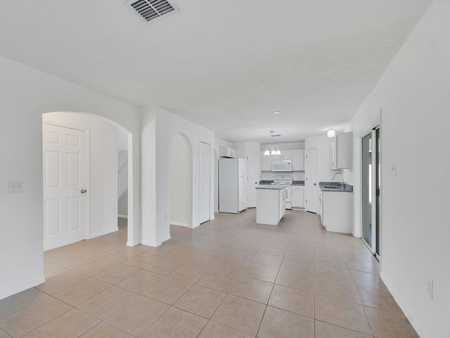 2538 12th Square SW, Vero Beach, FL 32968
