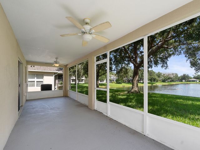 2538 12th Square SW, Vero Beach, FL 32968