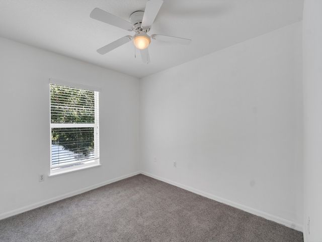 2538 12th Square SW, Vero Beach, FL 32968
