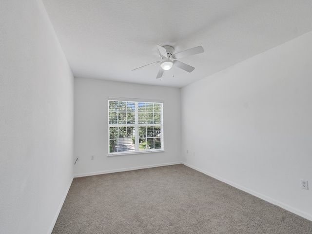 2538 12th Square SW, Vero Beach, FL 32968