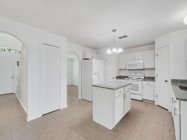 2538 12th Square SW, Vero Beach, FL 32968