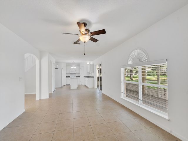 2538 12th Square SW, Vero Beach, FL 32968