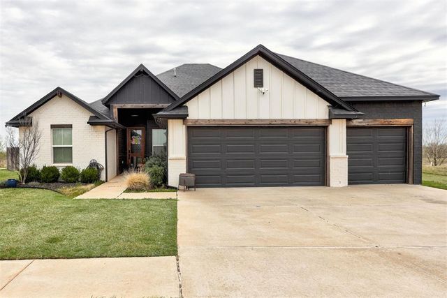 4600 Mustang Park Boulevard, Mustang, OK 73064