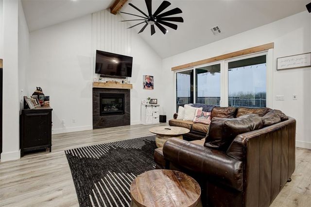 4600 Mustang Park Boulevard, Mustang, OK 73064