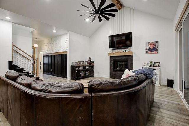 4600 Mustang Park Boulevard, Mustang, OK 73064