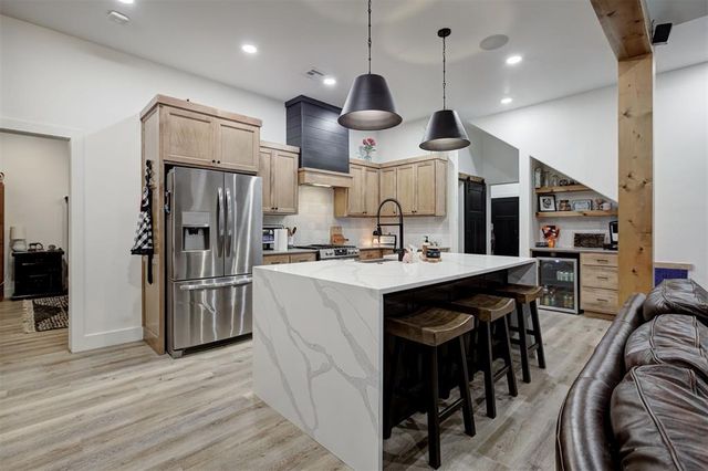 4600 Mustang Park Boulevard, Mustang, OK 73064