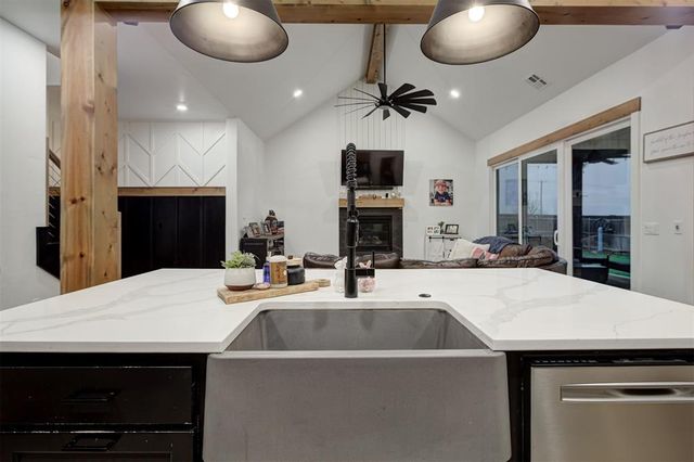 4600 Mustang Park Boulevard, Mustang, OK 73064