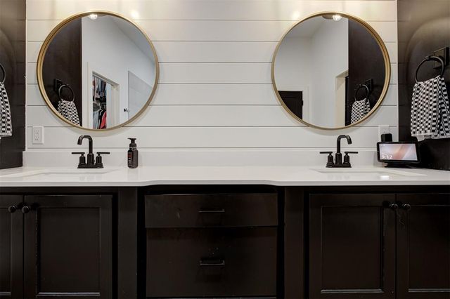 4600 Mustang Park Boulevard, Mustang, OK 73064