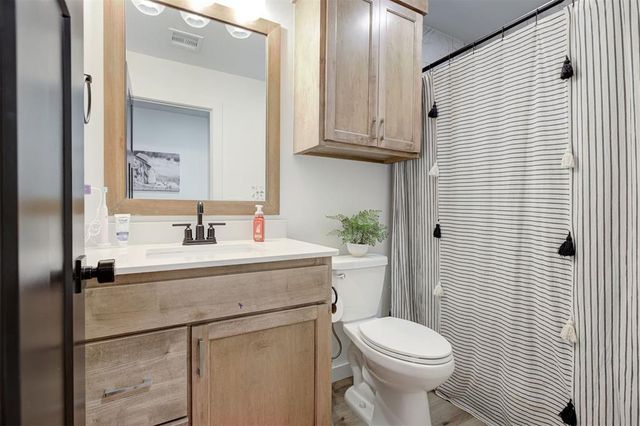 4600 Mustang Park Boulevard, Mustang, OK 73064