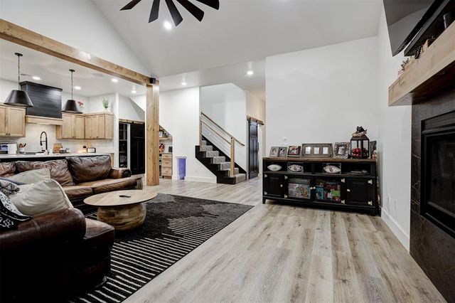 4600 Mustang Park Boulevard, Mustang, OK 73064