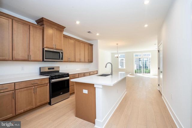 8104 DONATELLO DR, Princeton, NJ 08540