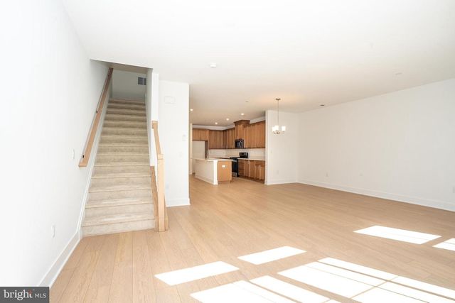 8104 DONATELLO DR, Princeton, NJ 08540