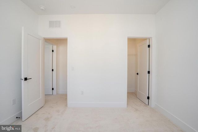 8104 DONATELLO DR, Princeton, NJ 08540