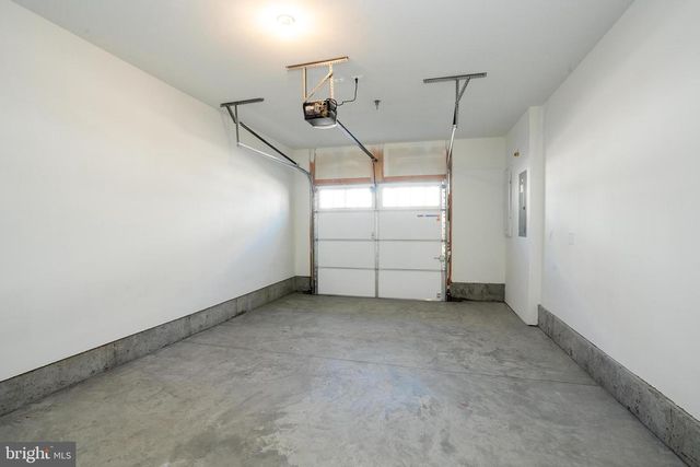 8104 DONATELLO DR, Princeton, NJ 08540