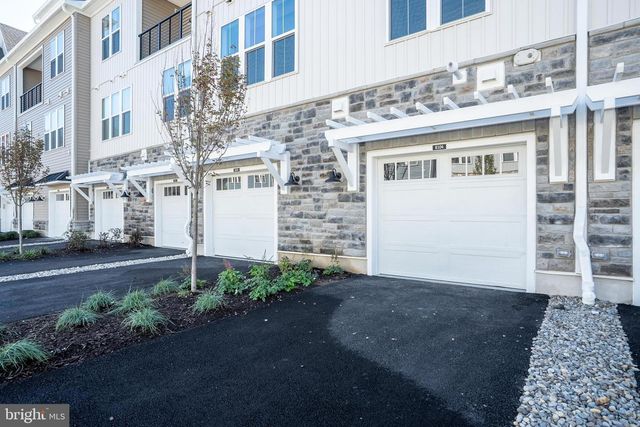 8104 DONATELLO DR, Princeton, NJ 08540