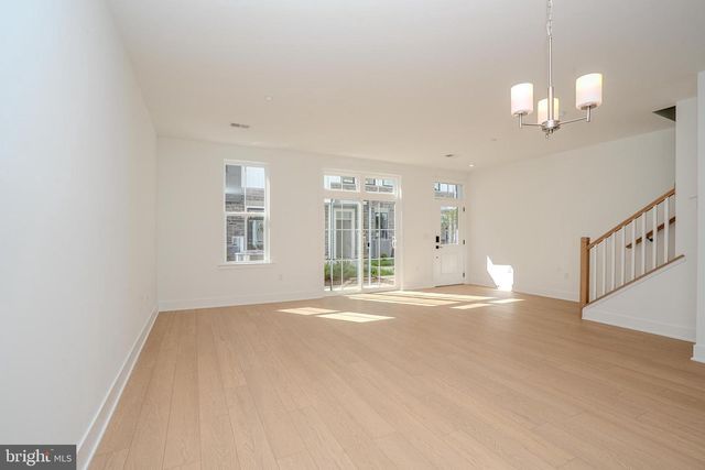 8104 DONATELLO DR, Princeton, NJ 08540