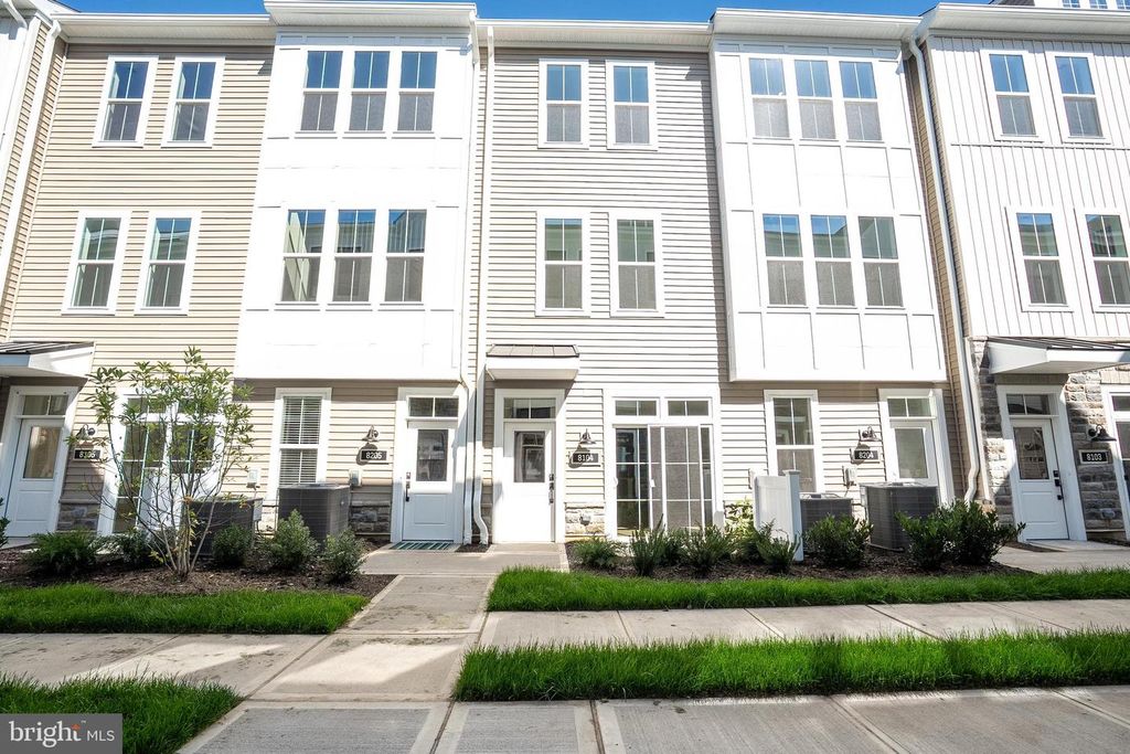 8104 DONATELLO DR, Princeton, NJ 08540