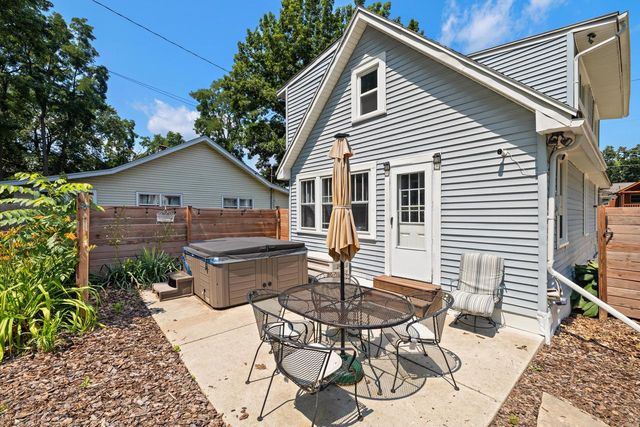 705 Hickory ROAD, Twin Lakes, WI 53181
