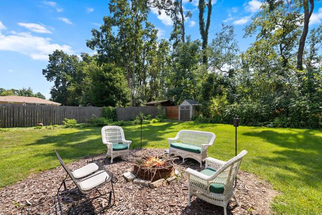 705 Hickory ROAD, Twin Lakes, WI 53181
