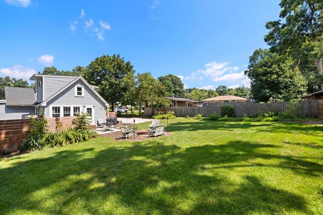 705 Hickory ROAD, Twin Lakes, WI 53181