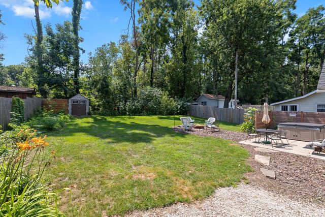 705 Hickory ROAD, Twin Lakes, WI 53181