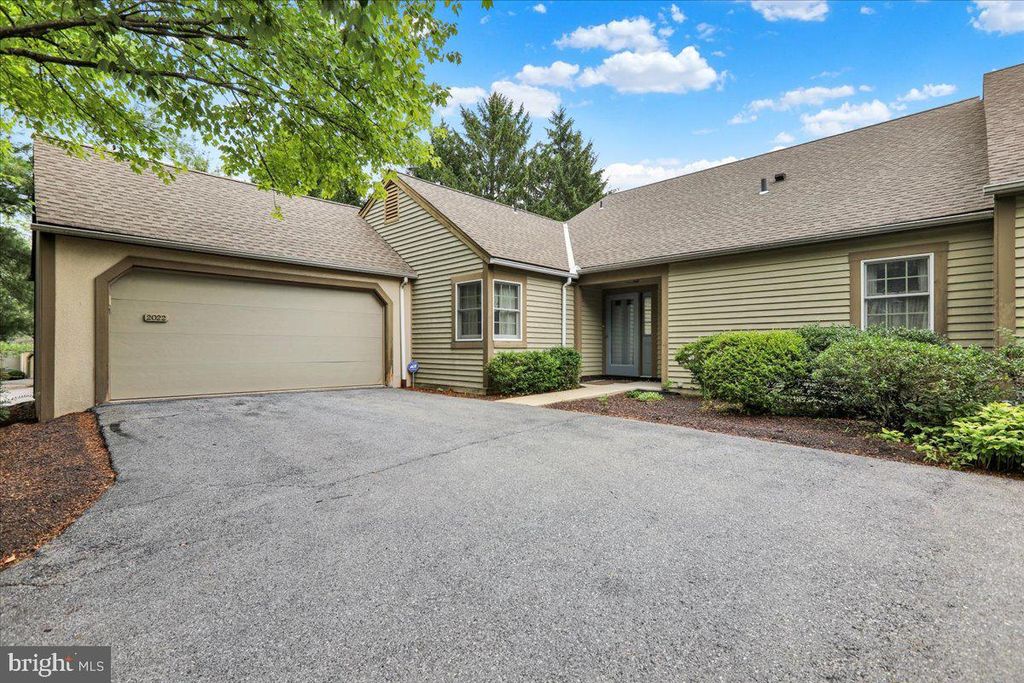 2022 MEADOW GLEN, Reading, PA 19610