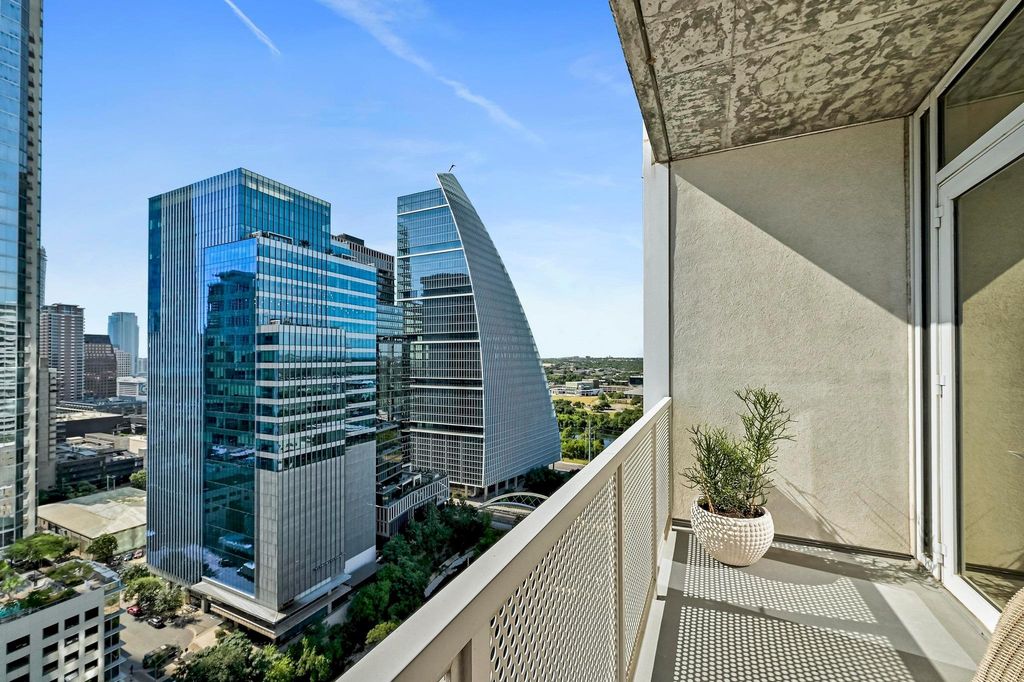 301 West Ave 2105, Austin, TX 78701