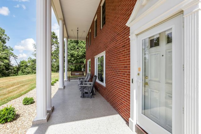 10084 Cadiz State Route 21 Road, Cambridge, OH 43725