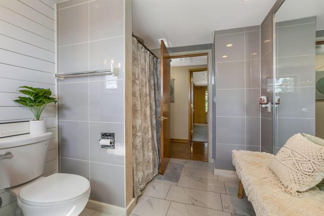 10084 Cadiz State Route 21 Road, Cambridge, OH 43725