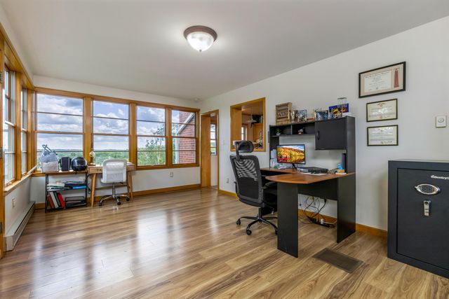 10084 Cadiz State Route 21 Road, Cambridge, OH 43725