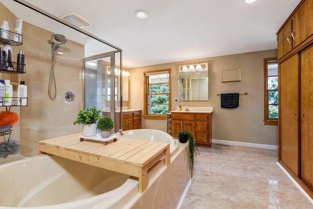 10084 Cadiz State Route 21 Road, Cambridge, OH 43725