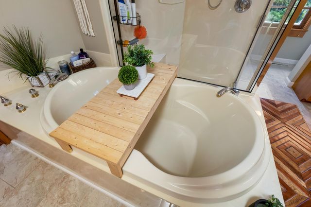 10084 Cadiz State Route 21 Road, Cambridge, OH 43725