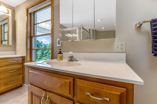 10084 Cadiz State Route 21 Road, Cambridge, OH 43725