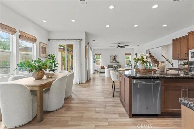 164 Newall, Irvine, CA 92618