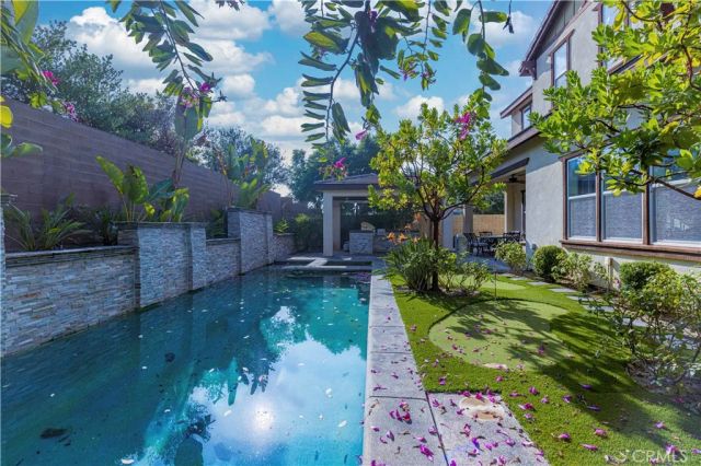 164 Newall, Irvine, CA 92618