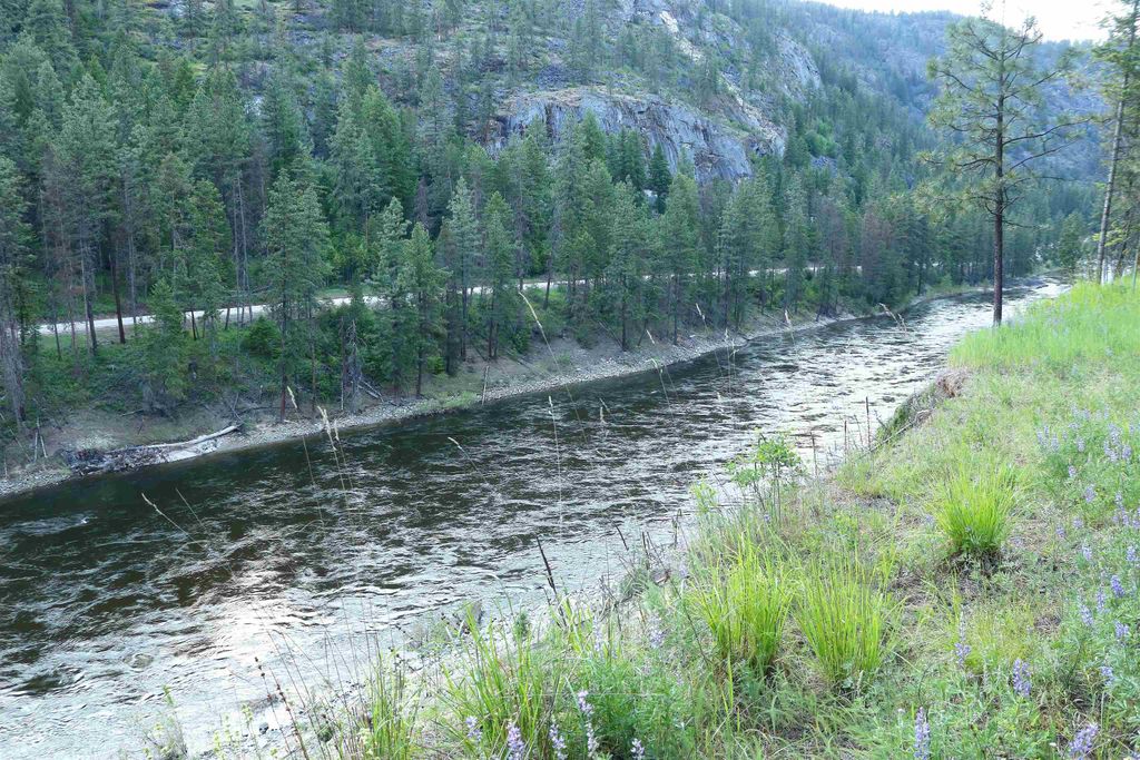 3733 C Sand Creek Rd, Kettle Falls, WA 99141 photo 2