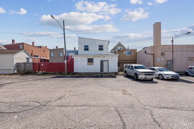 6011 Vine, Cincinnati, OH 45216