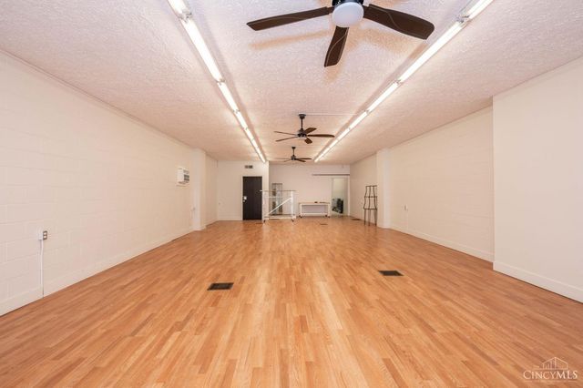 6011 Vine, Cincinnati, OH 45216