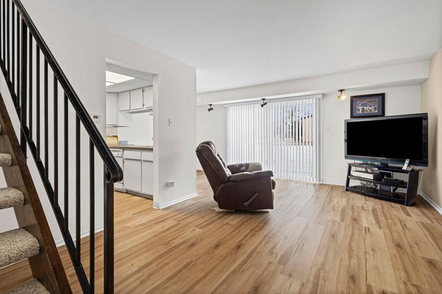 2 Cour Masson, Palos Hills, IL 60465