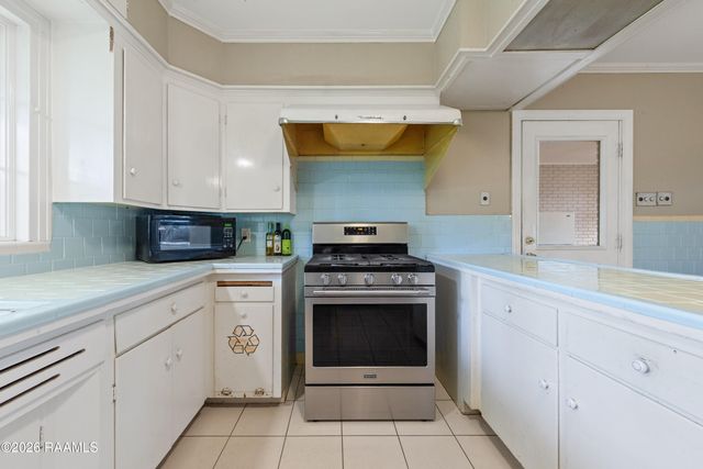 199 N Southlawn Drive, Lafayette, LA 70503