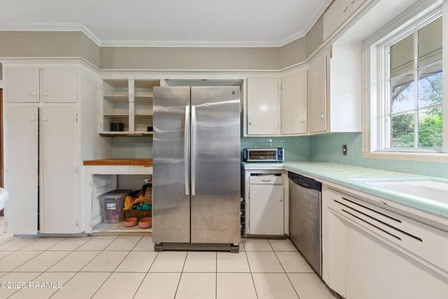 199 N Southlawn Drive, Lafayette, LA 70503