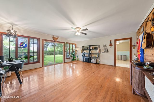 199 N Southlawn Drive, Lafayette, LA 70503