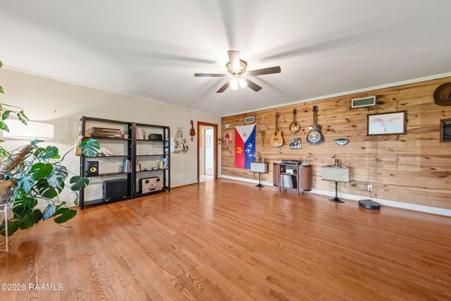 199 N Southlawn Drive, Lafayette, LA 70503